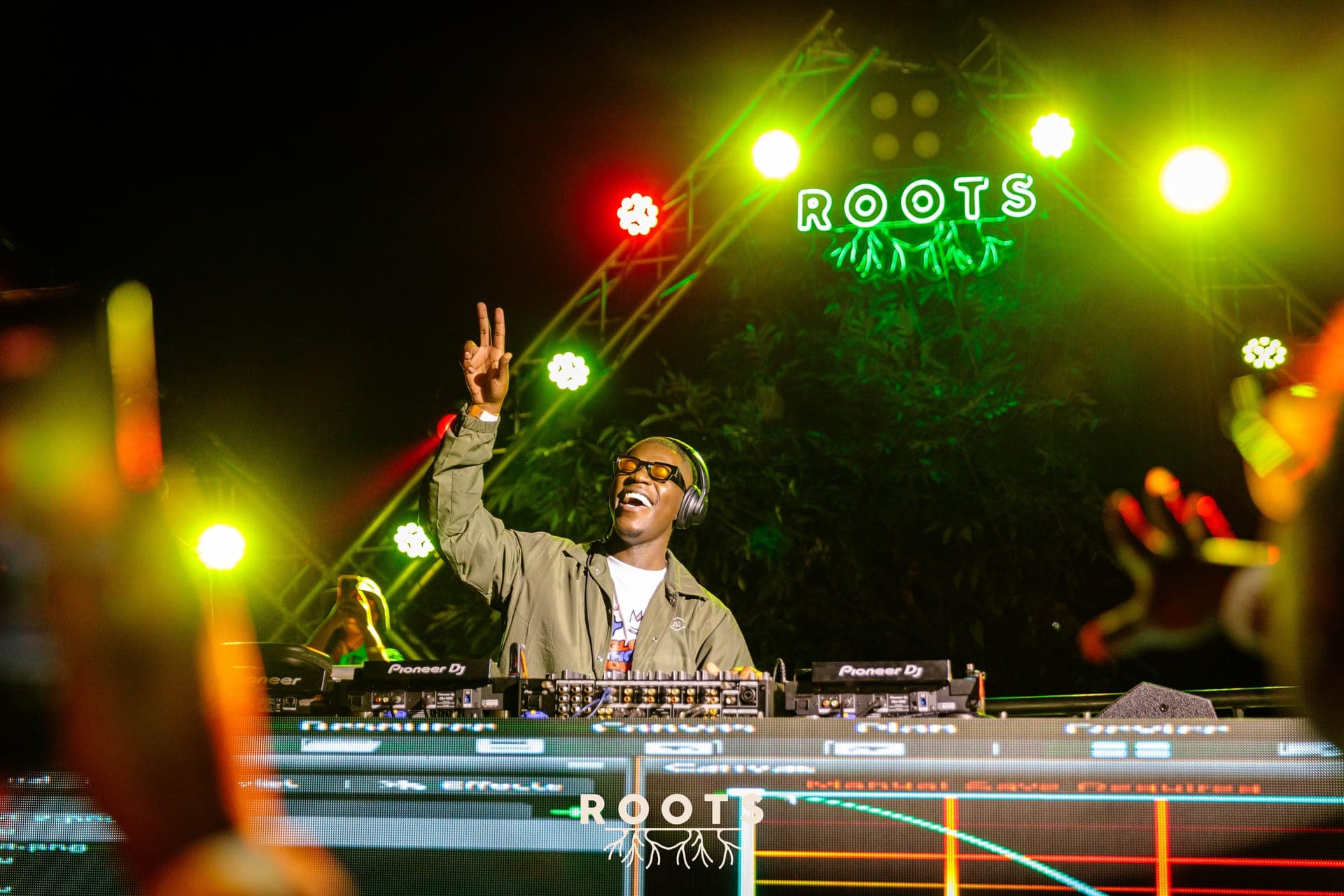 ROOTS IX photo 15
