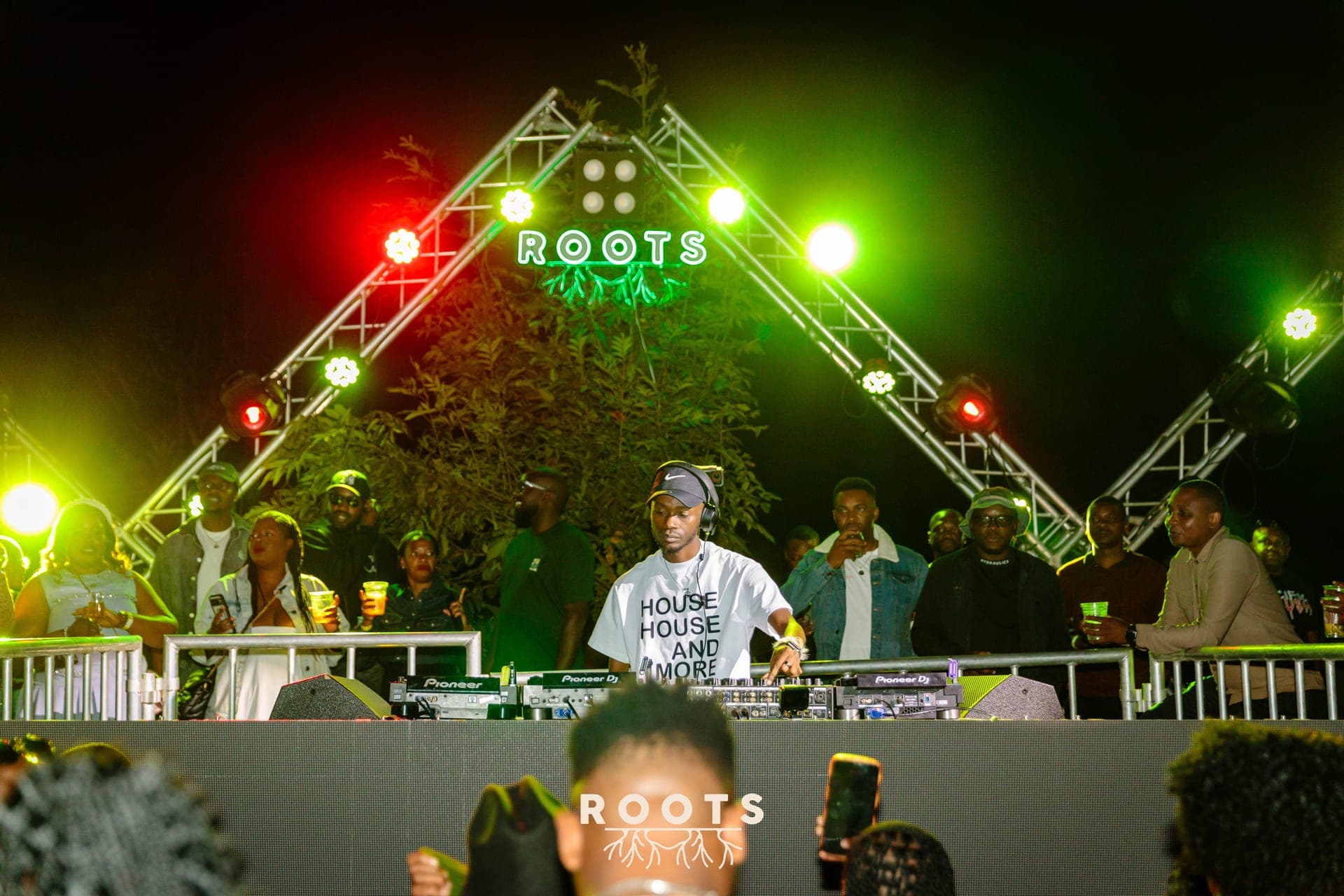 ROOTS IX photo 1